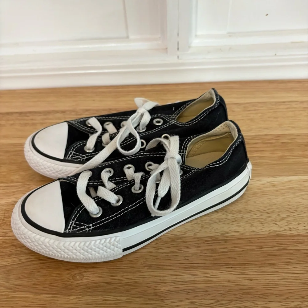 Converse‎ Black Sneakers Size 11